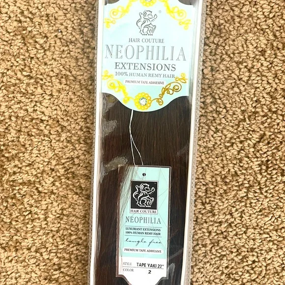 Hair Extensions- remy tape in 22” yaki - Picture 2 of 7